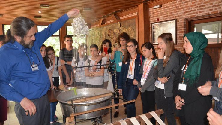 Yabancı öğrenciler BUSMEK’te Yabancı öğrenciler BUSMEK’te