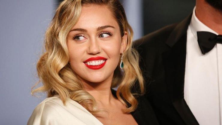 Miley Cyrus evlendi mi, eşi Liam Hemsworth kimdir