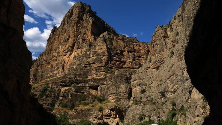 Dünyanın en büyük kanyonlarından biri Türkiyede: Cehennem Deresine büyüleyici yolculuk