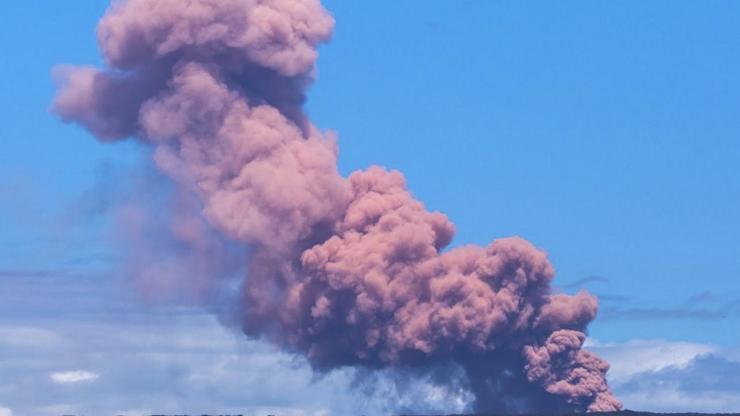 Hawaii’de Kilauea Yanardağı faaliyete geçti