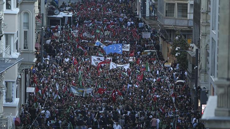 İstanbul’da Kudüs protestosuna binlerce kişi katıldı