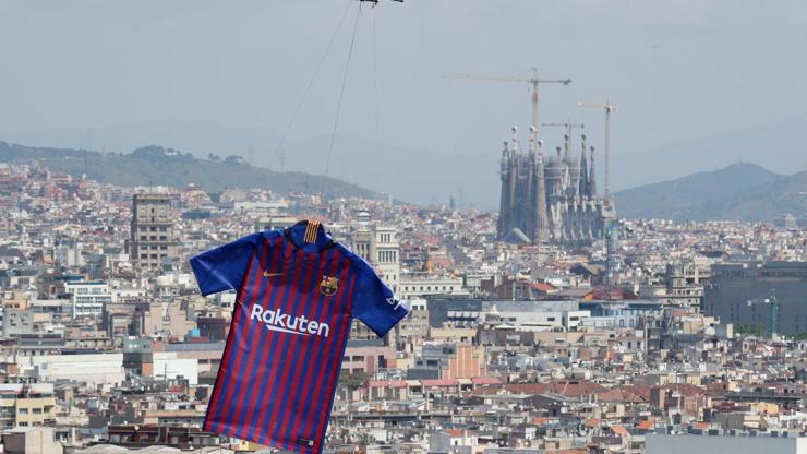 Barcelonanın sezon geliri 914 milyon euro