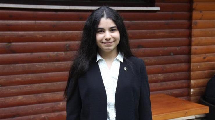En genç milletvekili adayı: Elif Nur Bayram