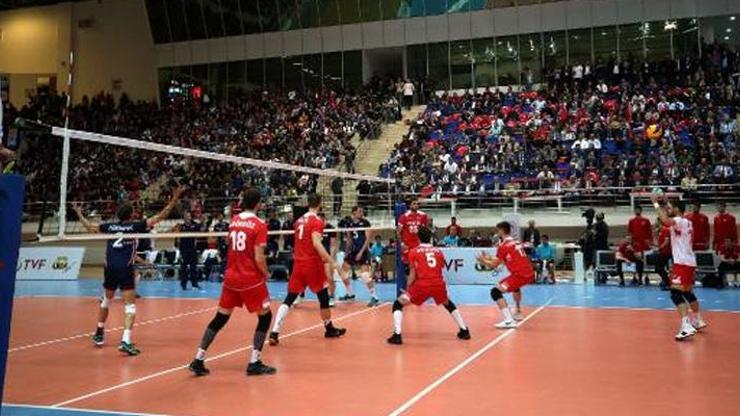 A Milli Erkek Voleybol Takımı 2de 2 yaptı