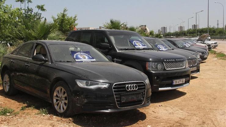 Adanada lüks araç operasyonu: 2 milyonluk 16 araca el konuldu