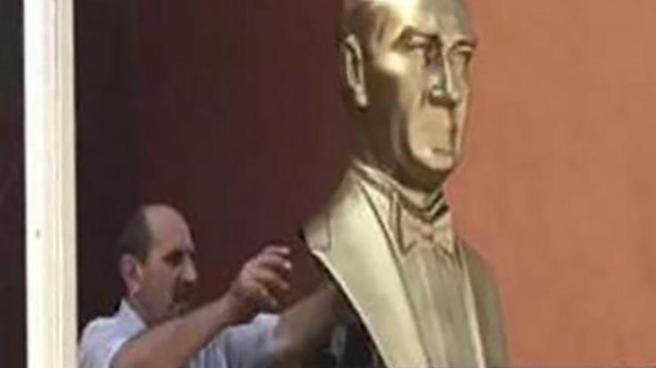 Atatürk heykelini kıran sanık hakkında karar: Cezalandırılmasına yer yok