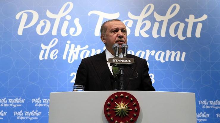 Cumhurbaşkanı Erdoğan İstanbul Emniyeti ile iftarda buluştu
