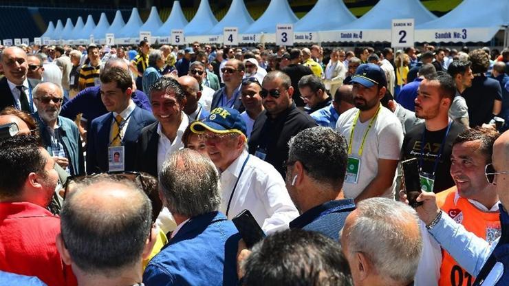 Fenerbahçe Başkanlık Seçiminde selfie rekoru kırıldı