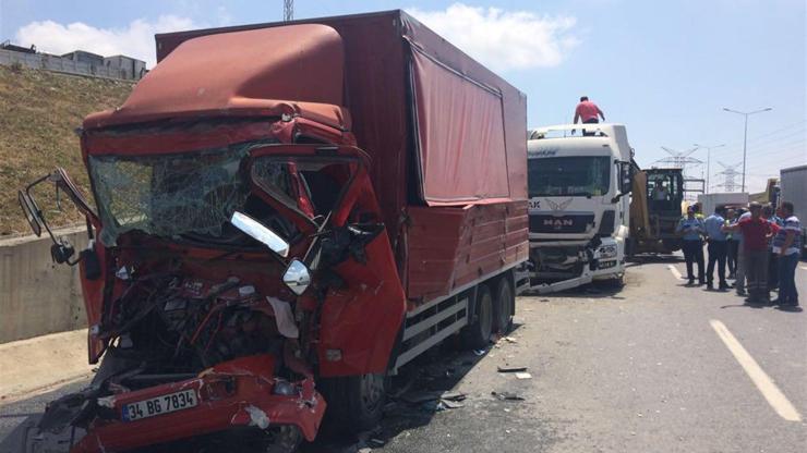 TEMde trafiği kilitleyen kaza