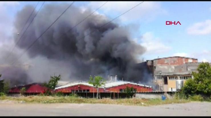 İstanbul Gaziomanpaşada fabrika yangını