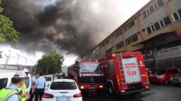 İstanbul Davutpaşada fabrika yangını