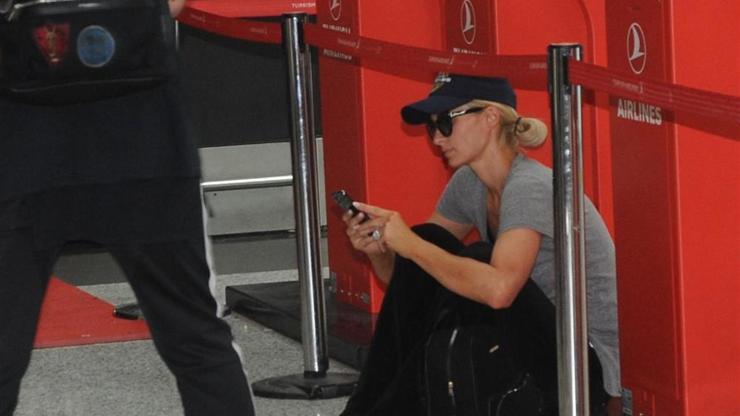Paris Hilton, Türkiyeden ayrıldı: Bankonun önünde çöktü kaldı