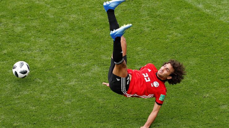 Ters düşen Mısırlı futbolcu korkuttu