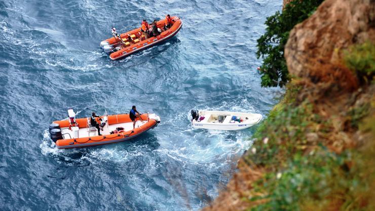 Denizde mahsur kalan Poyraz bebek ve ailesi kurtarıldı