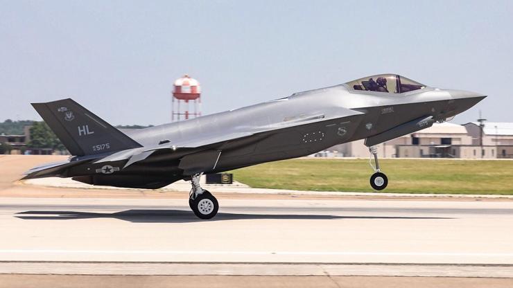 Pentagondan F-35 açıklaması: Perşembe günü teslim ediyoruz