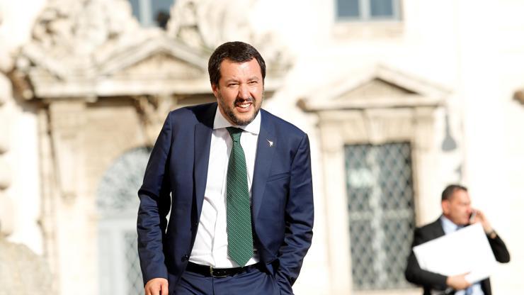İtalyan yeni popülist koalisyon hükümetinde çatlaklık