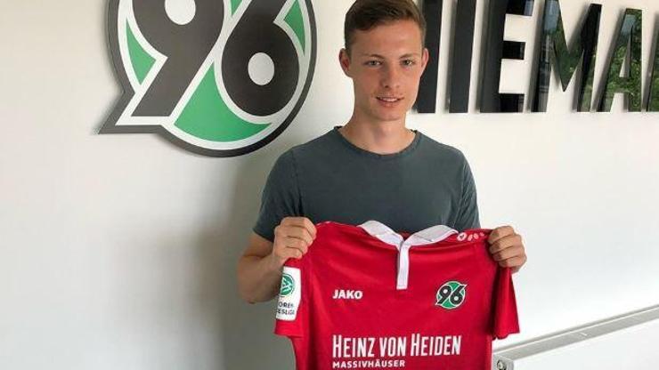 Beckenbauerin torunu Hannover 96ya  transfer oldu