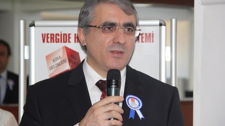 Gelir İdaresi Başkanı Adnan Ertürk hayatını kaybetti
