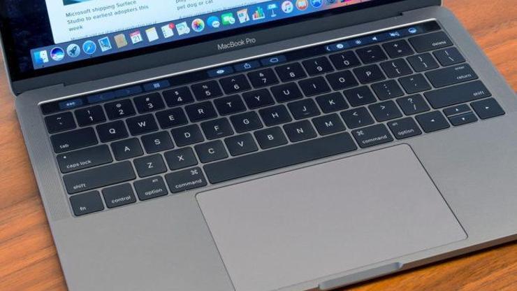 MacBook klavyeleri değişecek