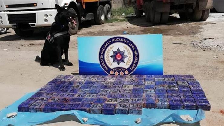Polisin durdurduğu yabancı plakalı araçtan 58 kilo eroin çıktı