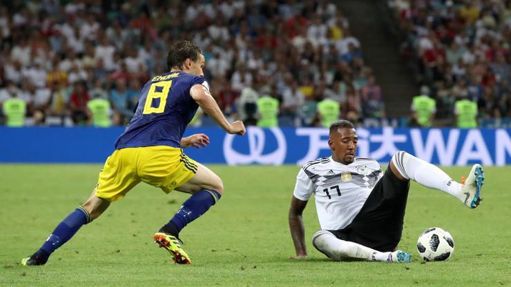 Boateng: Fatura Mesut Özile kesilmemeli