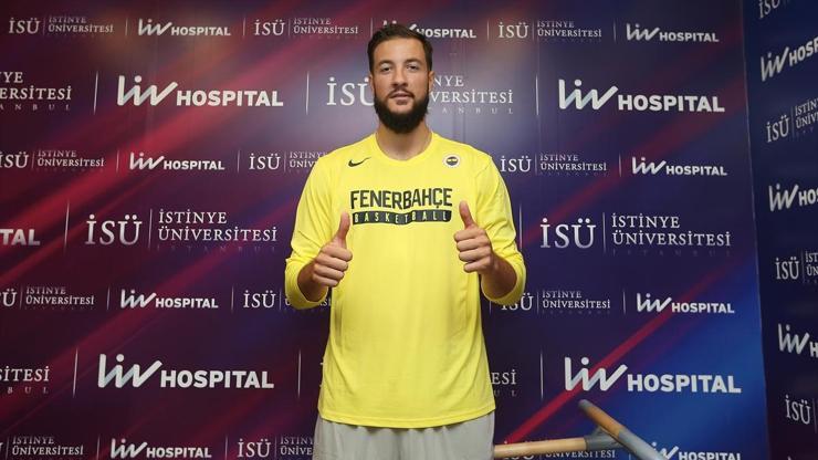 Fenerbahçenin yeni transferi sağlık kontrolünden geçti