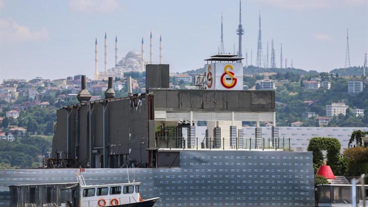 Galatasaray Adası yıkılıyor