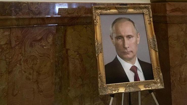 ABDde hükümet binasına Vladimir Putin’in tablosunu koydu