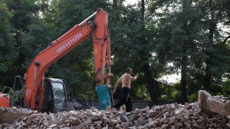 Ai Weiwei’nin Pekin’deki stüdyosu yıkılıyor