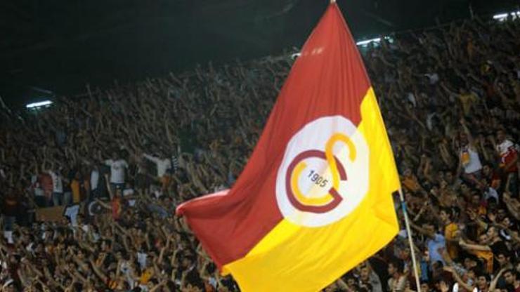 Galatasaray üç transferi birden duyurdu