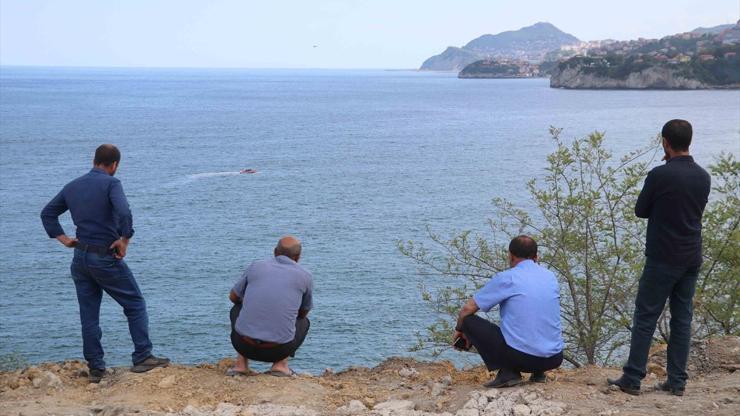 Zonguldakta denizde kaybolan gencin cesedini balıkçılar buldu