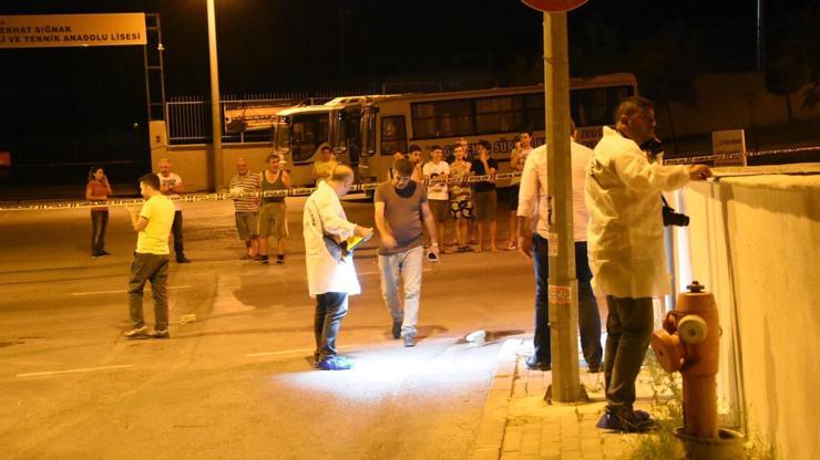 İzmirde sokağa ses bombası atan 3 kişi yakalandı