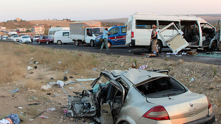 Tatil biterken geriye acı bilanço ve trafik çilesi kaldı