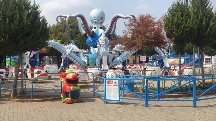 Liseli genç kız lunaparkta hayatını kaybetti