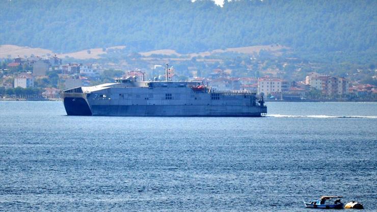 ABD askeri gemisi Çanakkale Boğazından geçti