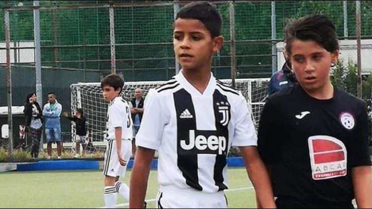 Henüz gol atamayan Cristiano Ronaldonun oğlundan 4 gol birden