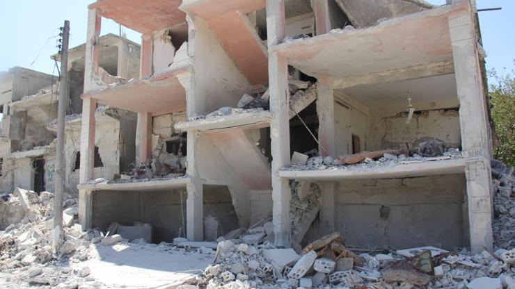 Hava saldırıları sonrası İdlib bu hale geldi