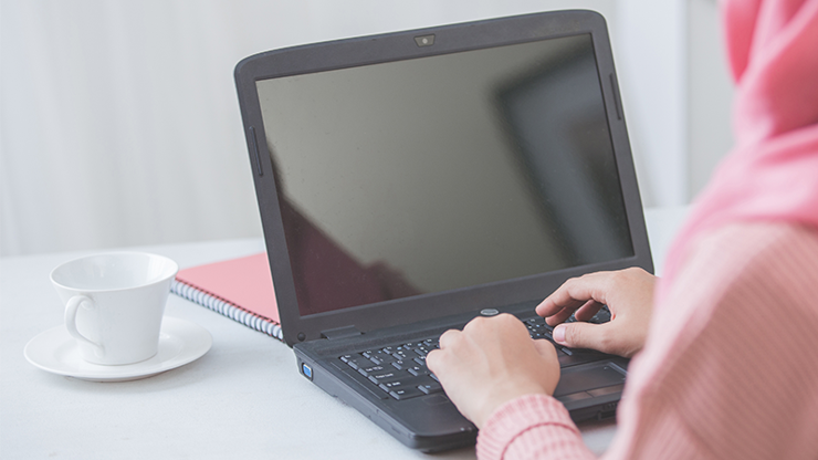 İslamofobik saldırıların hedefinde kadınlar var İslamofobik saldırıların hedefinde kadınlar var