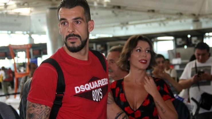 Alvaro Negredo İstanbuldan ayrıldı