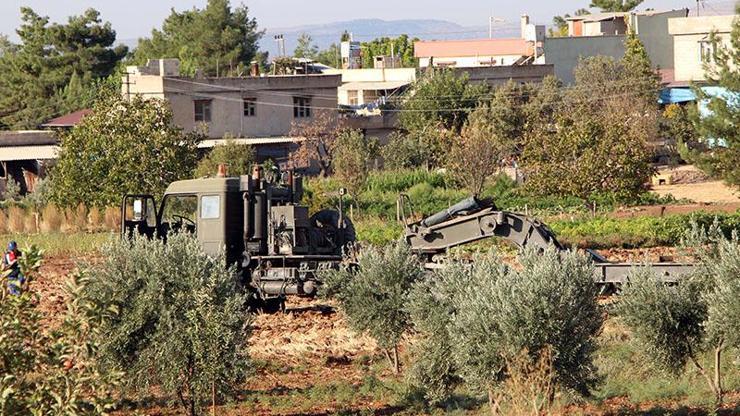 Tankı taşıyan askeri TIR devrildi: 3 yaralı