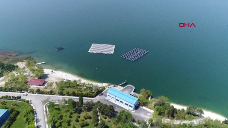 Büyükçekmece Gölüne kuruldu, 260 eve enerji sağlıyor