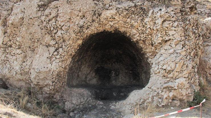 Harputta Urartu soylularına ait 5 kaya mezar bulundu