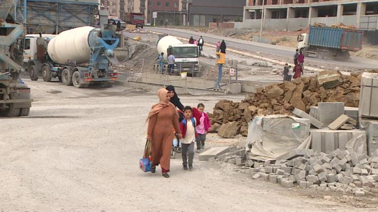 Yer: Pendik... Okul değil çile yolu