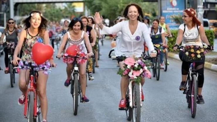 Elazığda Süslü Kadınlar Bisiklet Turu etkinliği
