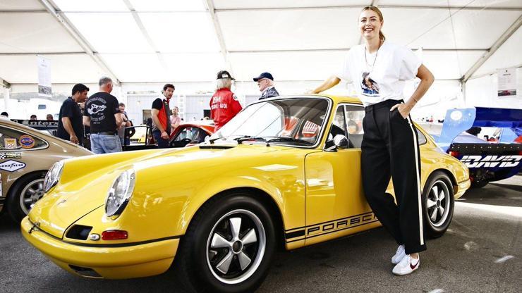 Maria Sharapova Porschea bindi