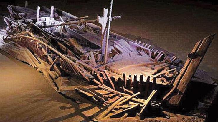 Karadenizde 2400 yıllık gemi enkazı bulundu