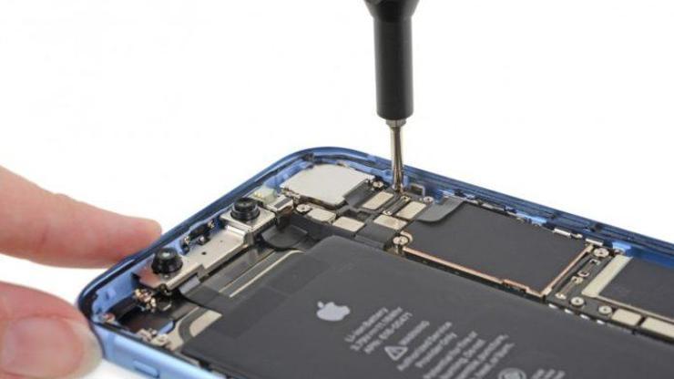 iPhone XR’ı tamir etmek ne kadar kolay