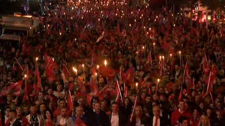 Bayram coşkusu gece boyunca devam etti