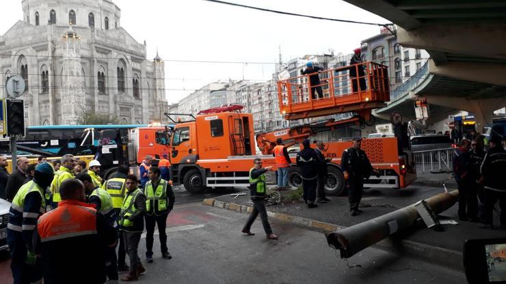 Aksarayda kaza: Tramvay seferleri durdu