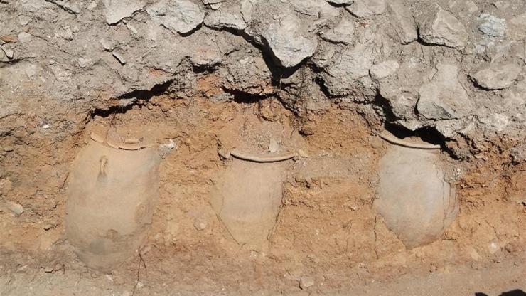 Hitit başkenti Hattuşanın sırları çözülüyor: 3800 yıllık küpler bulundu